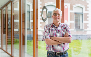 Migratie uit 3 Alfresco systemen Migratie uit 3 Alfresco systemen